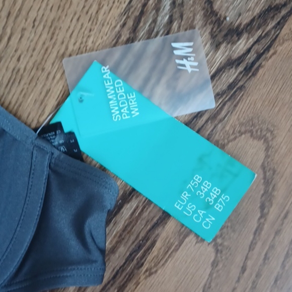 H&M Swim Top - Picture 2 of 7